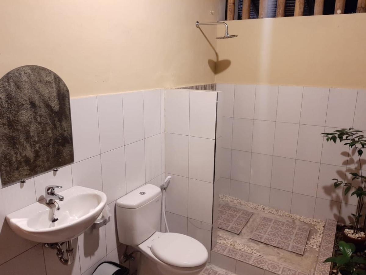 Waroeng Senaru Hotell Eksteriør bilde